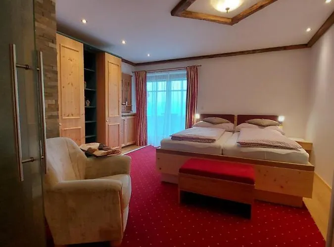 Armstorfer * 푸츠베이할레인