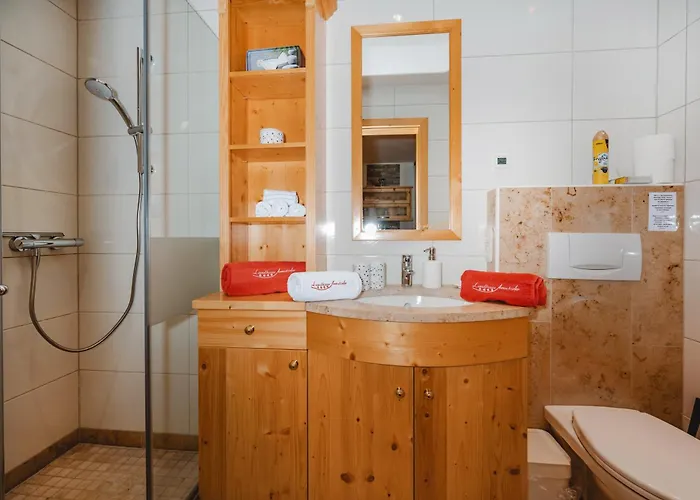 Armstorfer * 푸츠베이할레인